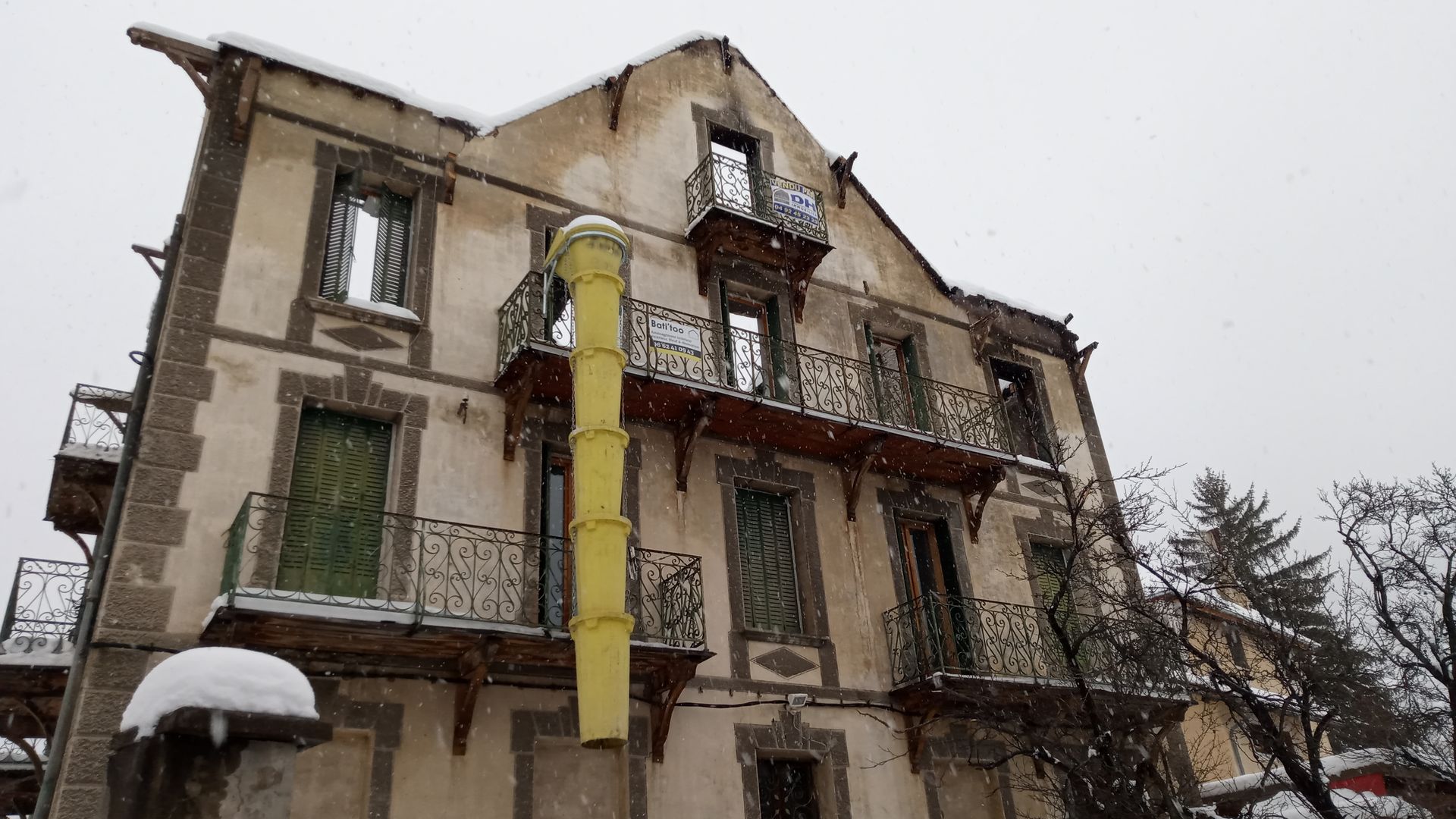 Bureau Bois Concept Rénovation après sinistre par incendie à Guillestre
